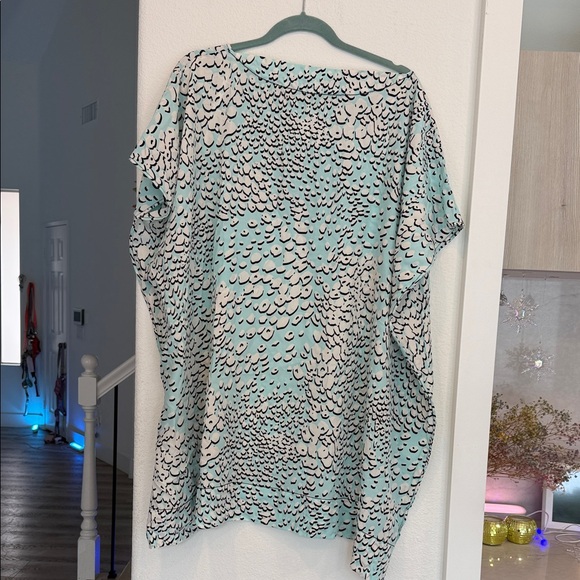 Diane Von Furstenberg Blue and Cream Patterned Tunic - Picture 5 of 5
